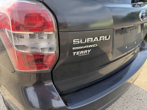 Used 2014 Subaru Forester 2.5i Premium AWD/4WD image 10