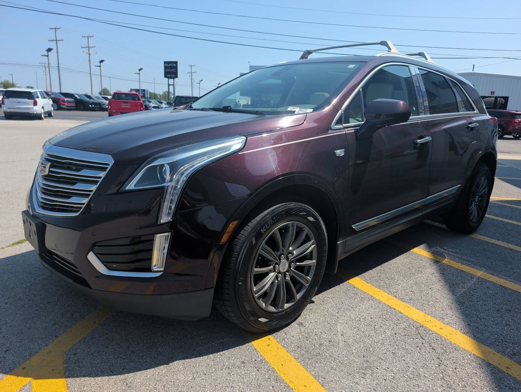 Used 2018 Cadillac XT5 Luxury w/ Driver Awareness Package FWD image 3