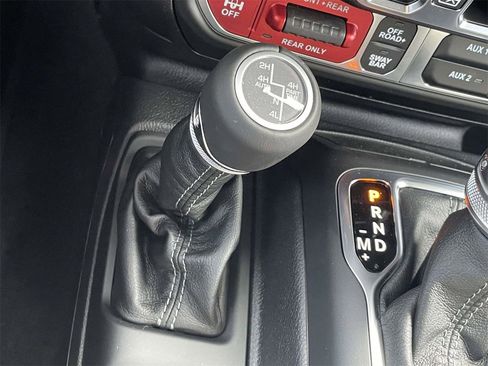 New 2025 Jeep Wrangler Unlimited Rubicon image 23