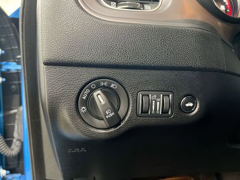 Used 2023 Dodge Charger SXT w/ Blacktop Special Edition image 19