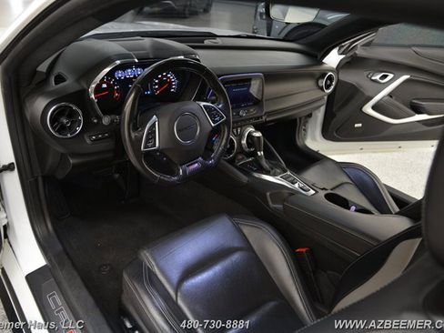 Used 2019 Chevrolet Camaro SS image 11