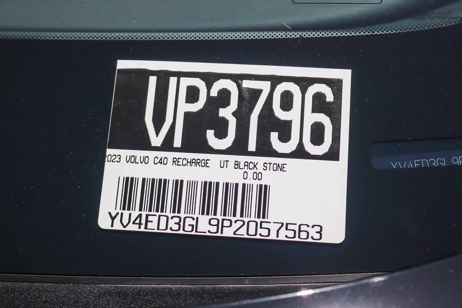Used 2023 Volvo C40 P8 Recharge Plus w/ Protection Package Premier AWD/4WD image 30