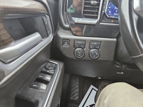 Used 2022 Chevrolet Silverado 1500 LTZ w/ LTZ Premium Package image 12