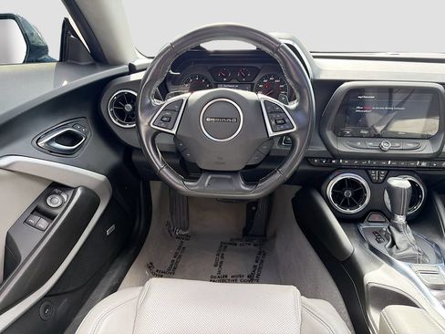 Used 2022 Chevrolet Camaro LT w/ Technology Package RWD image 23