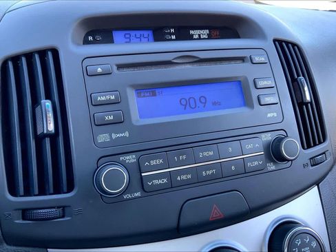 Used 2010 Hyundai Elantra GLS FWD image 33