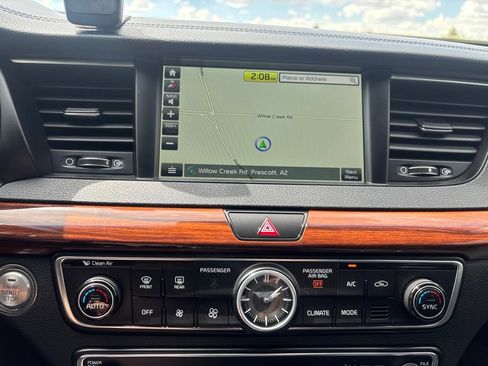 Used 2017 Kia Cadenza Premium w/ Luxury Package FWD image 25
