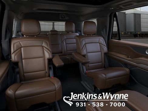 New 2026 Lincoln Navigator Reserve AWD/4WD image 11