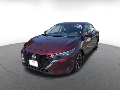 Used 2025 Nissan Sentra SV FWD image 4