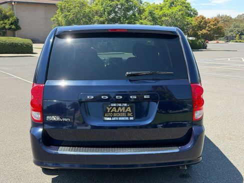 Used 2012 Dodge Grand Caravan SE FWD image 4