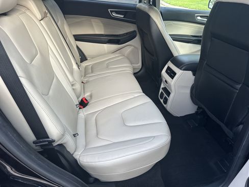 Used 2019 Ford Edge Titanium w/ Equipment Group 301A image 15