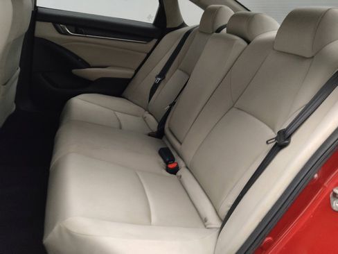 Used 2019 Honda Accord LX image 18