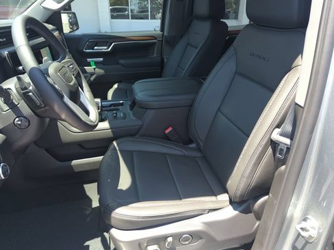 New 2026 GMC Sierra 1500 Denali w/ Denali Reserve Package AWD/4WD image 11