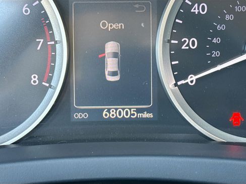 Used 2015 Lexus IS 250 image 40