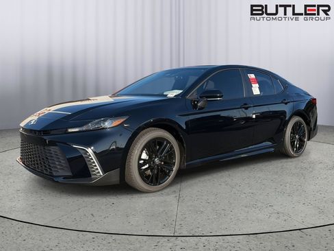 New 2026 Toyota Camry SE FWD image 2