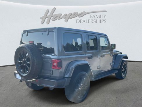 Used 2021 Jeep Wrangler Unlimited Sahara w/ Safety Group AWD/4WD image 25