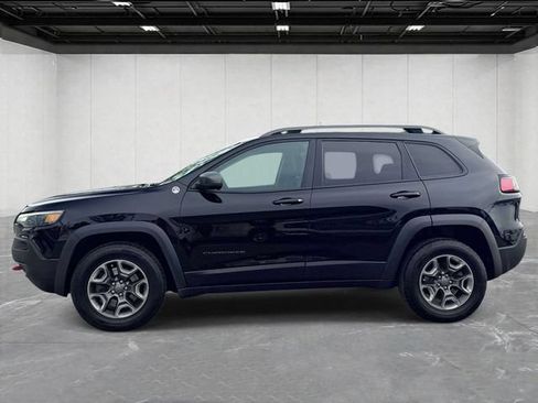 Used 2019 Jeep Cherokee Trailhawk AWD/4WD image 8