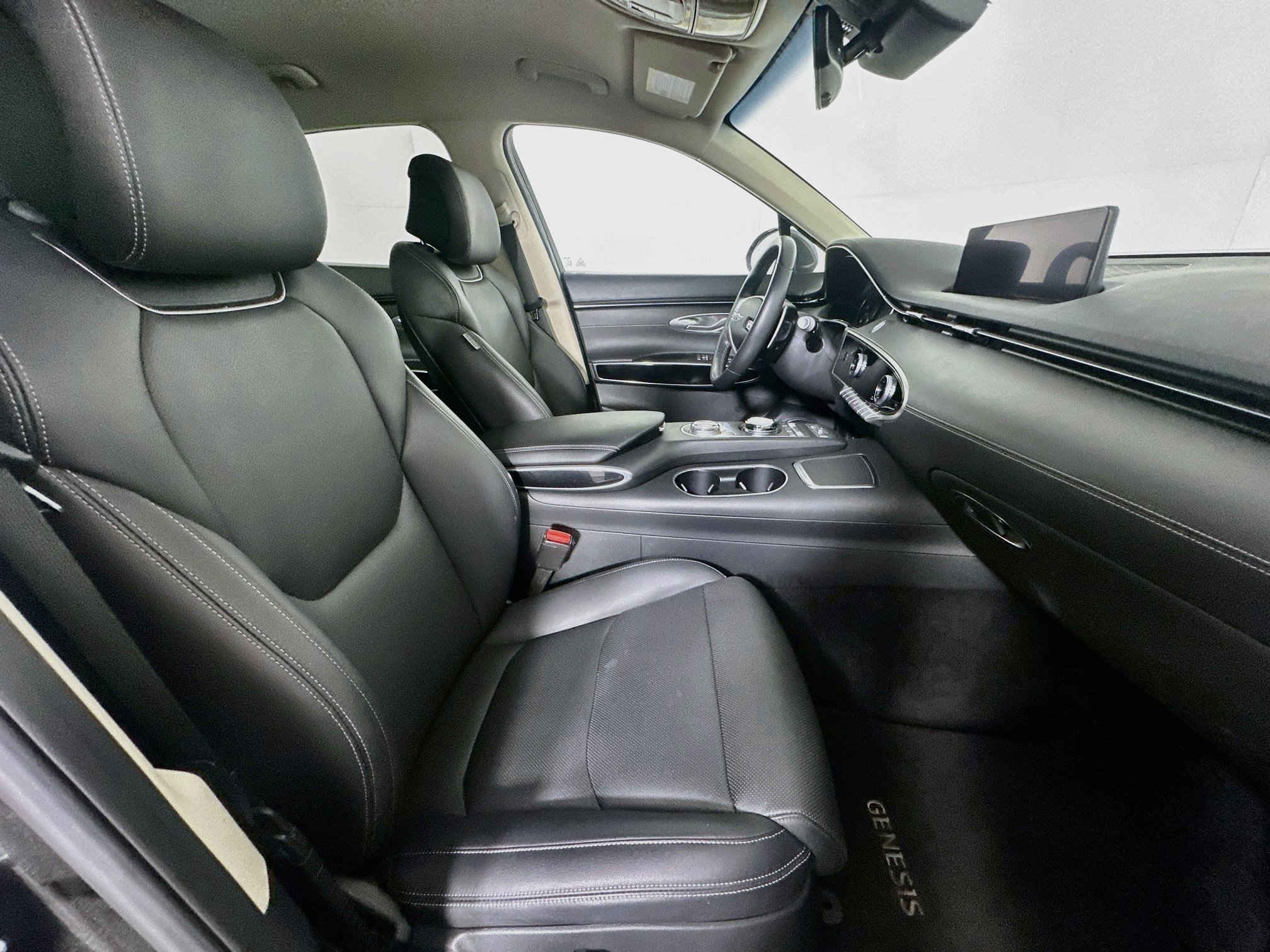 Used 2025 Genesis GV70 2.5T AWD/4WD image 31