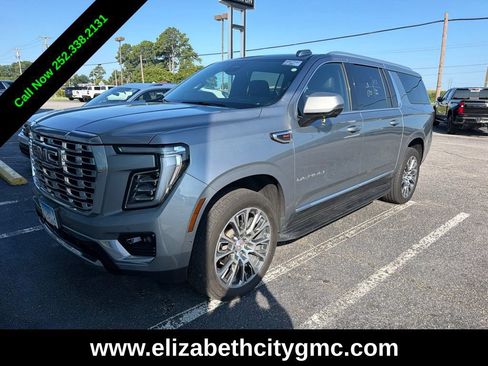 Used 2025 GMC Yukon XL Denali AWD/4WD image 5