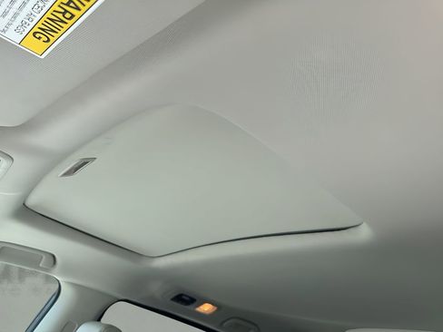 Used 2025 Honda Odyssey EX-L image 12