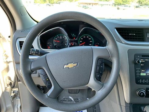 Used 2016 Chevrolet Traverse LS image 19