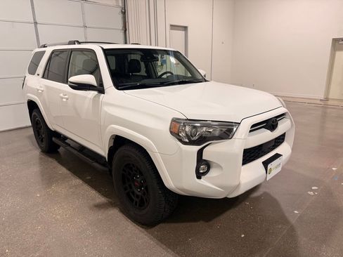Used 2022 Toyota 4Runner SR5 Premium w/ Moonroof Package image 3