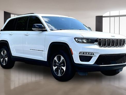 Used 2022 Jeep Grand Cherokee Summit AWD/4WD image 1