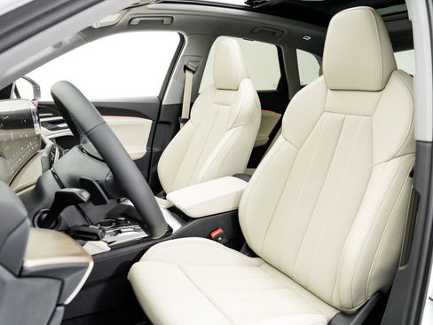 New 2025 Audi Q5 Prestige image 5