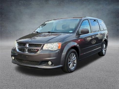 Used 2014 Dodge Grand Caravan SXT image 5