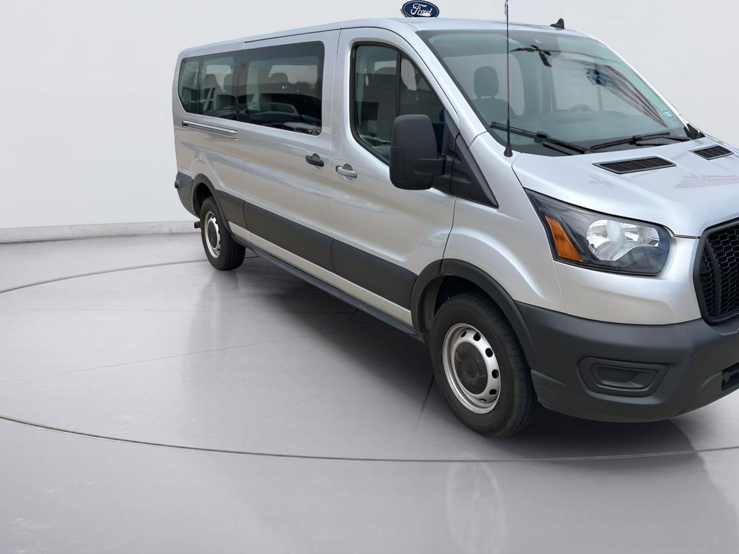 Used 2024 Ford Transit 350 XL RWD image 1