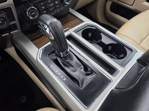 Used 2017 Ford F150 Lariat image 23