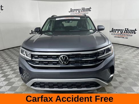 Used 2023 Volkswagen Atlas SE w/ Panoramic Sunroof Package FWD image 3
