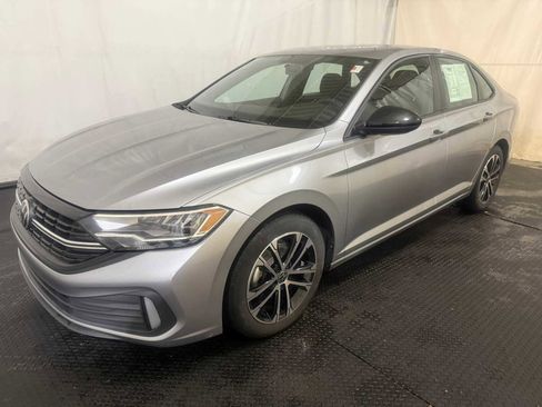 Certified 2022 Volkswagen Jetta Sport image 6