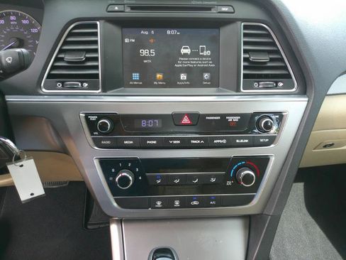 Used 2017 Hyundai Sonata SE w/ Cargo Package FWD image 15
