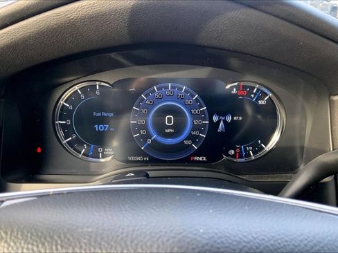 Used 2020 Cadillac Escalade Premium Luxury image 19