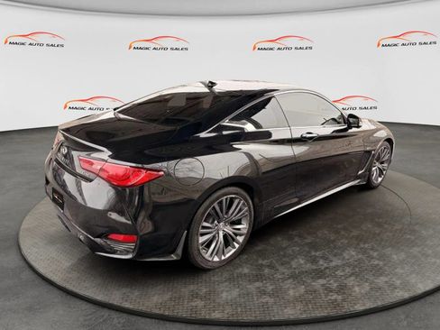 Used 2018 INFINITI Q60 3.0t Luxe w/ Sensory Package 3.0T Luxe AWD/4WD image 11