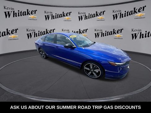 Used 2023 Honda Accord Sport image 2
