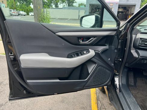 Used 2022 Subaru Outback Premium AWD/4WD image 12