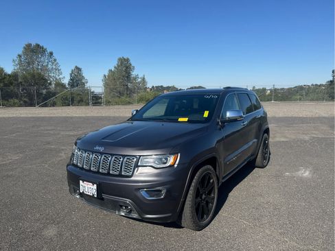 Used 2017 Jeep Grand Cherokee Overland AWD/4WD image 1