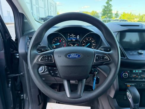 Used 2018 Ford Escape SE w/ SE Sync 3 Package AWD/4WD image 23