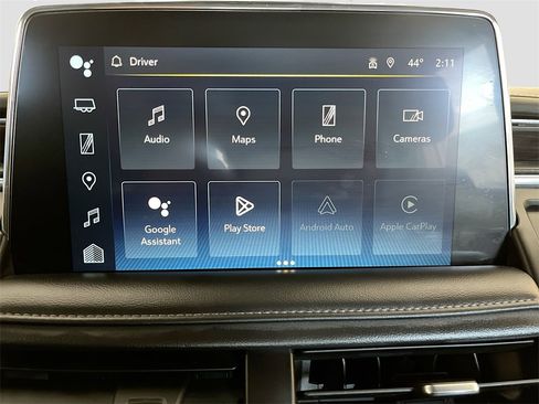 Used 2024 Chevrolet Suburban Z71 w/ Luxury Package image 15