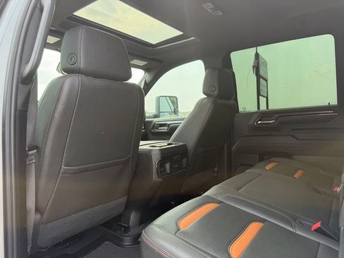 Used 2024 GMC Sierra 2500 AT4 w/ AT4 Premium Plus Package AWD/4WD image 25