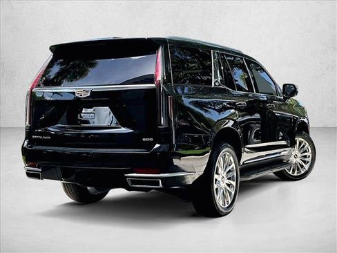 Used 2024 Cadillac Escalade Premium Luxury AWD/4WD image 2