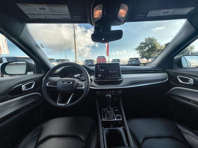 Used 2025 Jeep Compass Limited AWD/4WD image 20