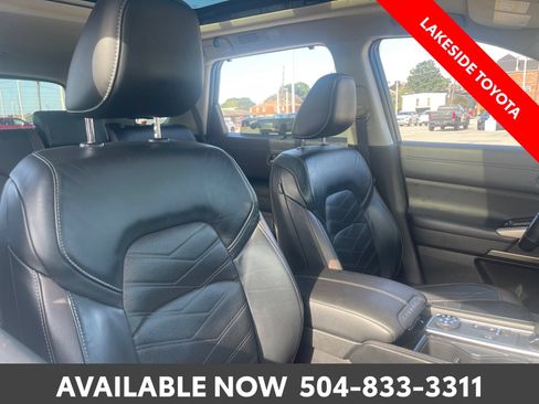 Used 2023 Nissan Pathfinder Platinum w/ Cargo Package AWD/4WD image 14