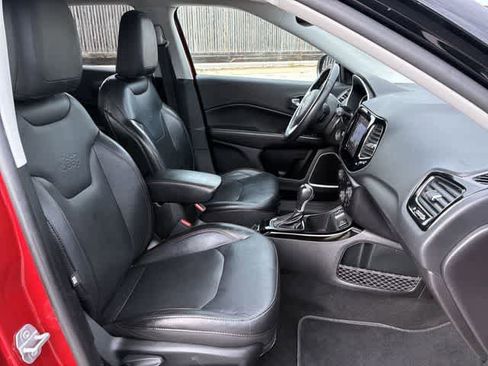 Used 2018 Jeep Compass Limited w/ Navigation Group FWD image 22