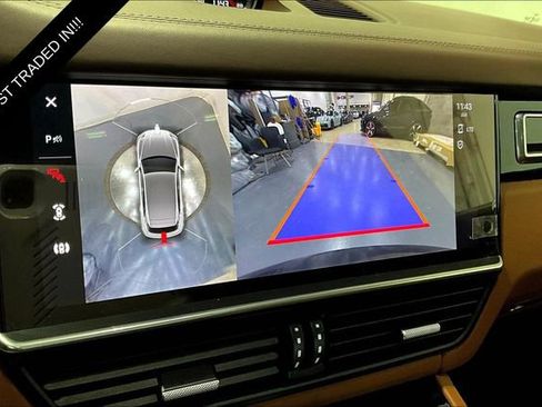 Used 2022 Porsche Cayenne Turbo image 22