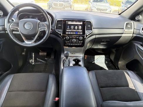 Used 2021 Jeep Grand Cherokee Laredo X image 13