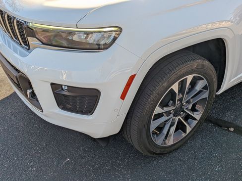 Used 2024 Jeep Grand Cherokee L Overland w/ Trailer Tow Package image 11