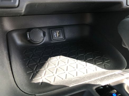 Used 2024 Toyota RAV4 XLE image 28