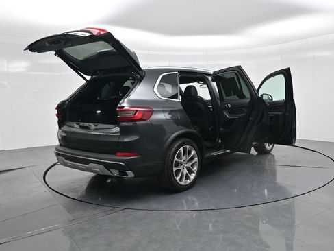 Used 2023 BMW X5 xDrive40i image 3